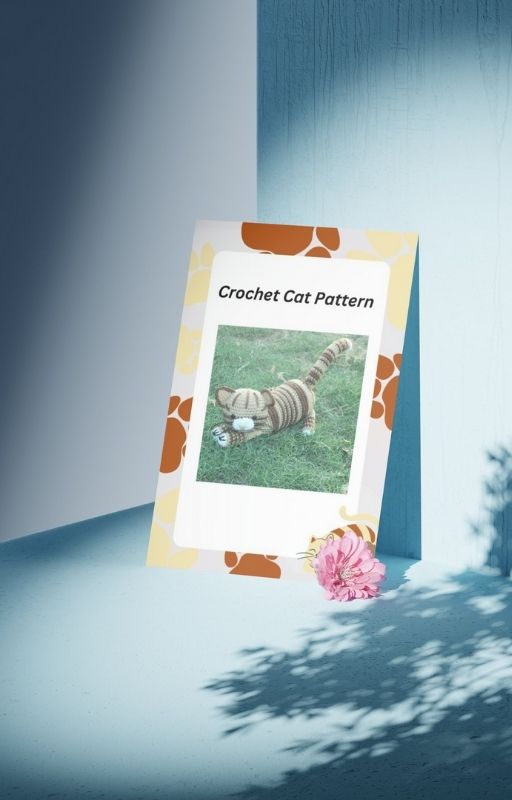 Crochet pattern of a lying cat
